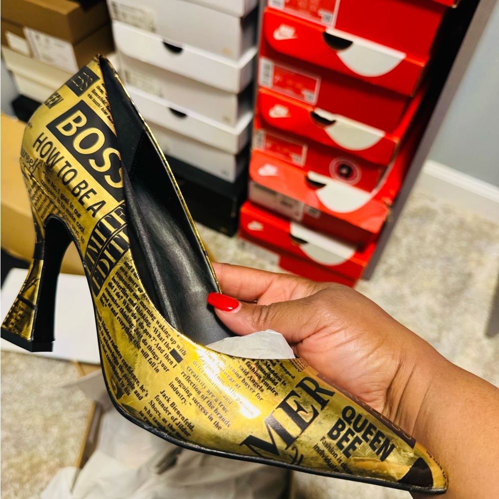 Steve Madden Yellow and Black Heels with Bold Print